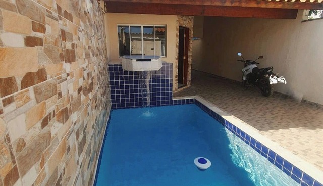 Cozy house with pool in California Itanhaém. in Itanhaém
