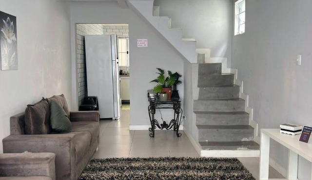 Da Vila, Casa 3 Quartos, com opção de dormitórios individuais, Quarto com 4 dormitórios femininos, 7 dormitórios masculinos e 1 dormitório casal, espaço familiar ou individual, Fontes do Ipiranga State Park, São Paulo Expo, Bienal, Pavilhão Ciccillo, Masp in São Paulo