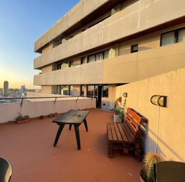 Departamento Centrico con terraza propia
