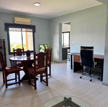 Departamento con parrilla y balcon