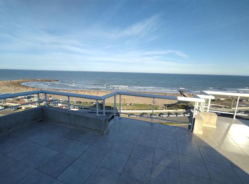 Departamento FRENTE AL MAR 3 AMB y MEDIO-VISTA PANORAMICA-PLAYA ESTRADA