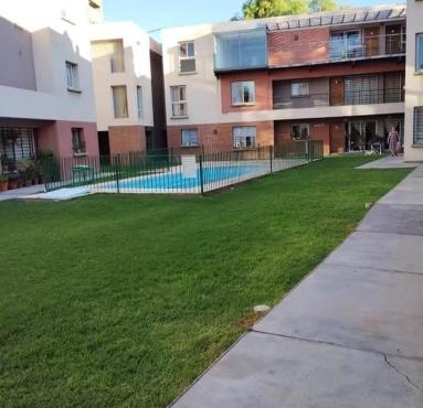 Departamento Planta Baja excelente ubicación 2 dormitorios cochera piscina seguridad