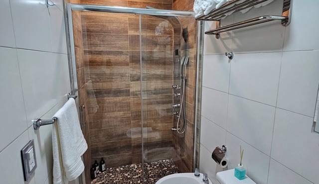 Departamento Premium, con Ducha Hidromasajes. Centro de Mendoza