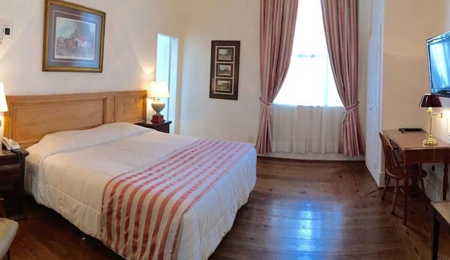 Discover Petrópolis History| Beautifully Designed Colonial Unit | Onsite Pool