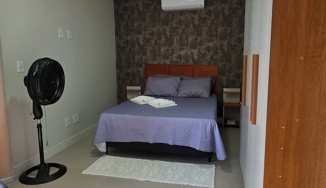 DuDri couple, 2 bedrooms with ensuite and split air conditioning, garage, 500 MB Wi-Fi!