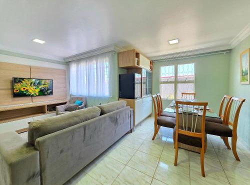 Duplex em Condomínio a 7 min do Paraguai 2 suítes in Foz do Iguaçu