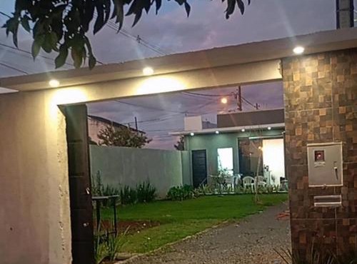 Edícula compartilhada quarto masculino compartilhado