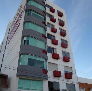 Emirates Hotel & Suites