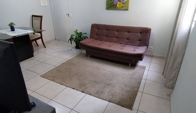Entire 2-bedroom furnished apartment, privacy and security close to the city center!