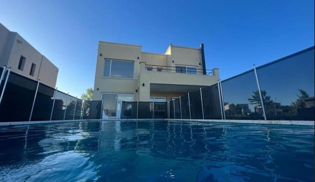 Espectacular Casa en Puertos del Lago Escobar