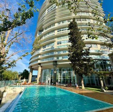 exclusivo departamento en Torre Leloir, Seguridad 24 HS cochera privada
