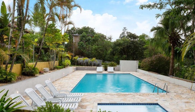 Farm estate for 21 with pool and football field in Guararema