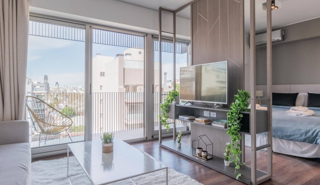 Fliphaus + Amenabar 30 - Lux Loft Palermo Holly