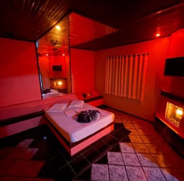 Free Way Motel