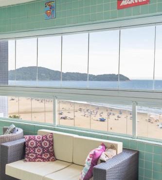 Frente mar com 3 quartos, varanda gourmet e 3 vagas