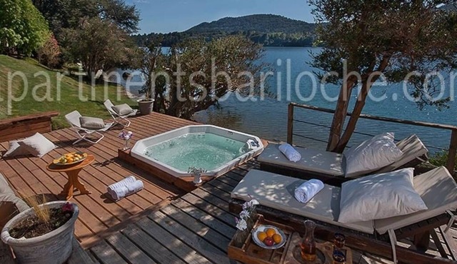 H13 - AMAZING 5 BEDROOM CHALET PRIVATE BEACH AND JACUZZI
