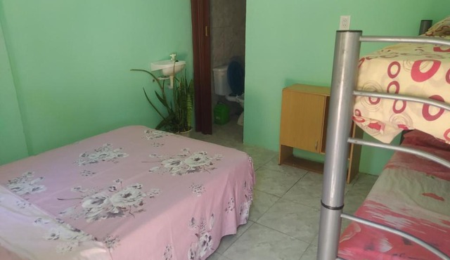 Habitación en Corrientes para 4 o 5 a 10 min de la RN12