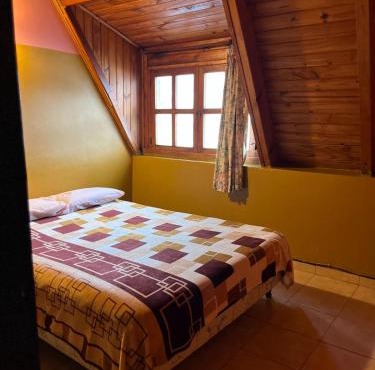 Hebes House Hostal