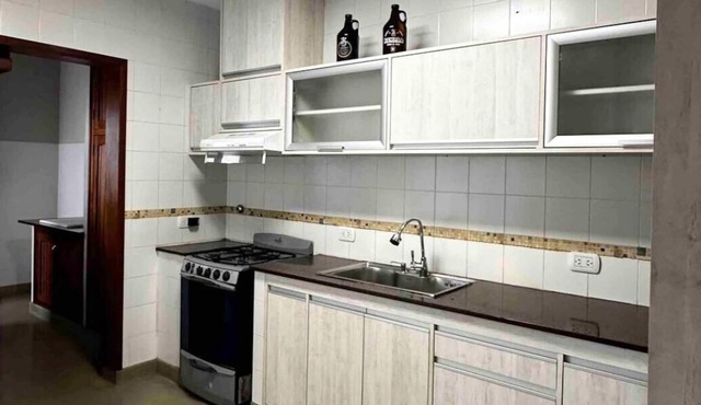 Hermosa Casa Familiar Céntrica