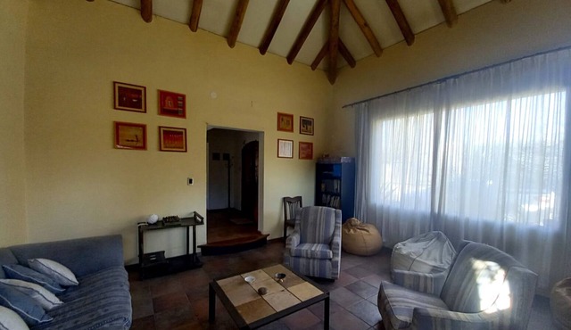 Hermosa Casa Ubicada en Huerto del Sol, Chacras de Coria. Mendoza/10 Personas