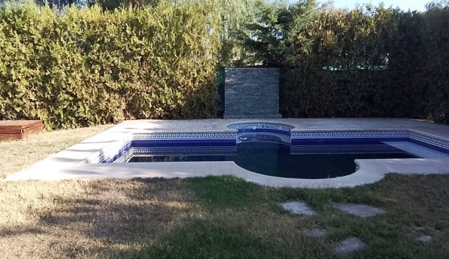 Hermosa y Segura Casa! Pileta/parrilla/garage