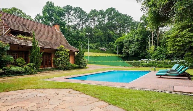 High-End Christmas and New Year's Eve in a Country House with Pool in Carapicuíba