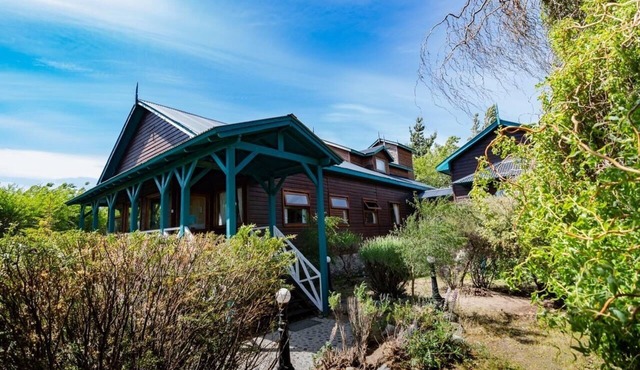 Hosteria Hainen Cabins, located in El Calafate, 10 minutes from downtown.