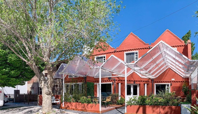 HOSTERIA MIRAS DEL MAR, FAMILY ATMOSPHERE, RUN BY ITS OWNERS.