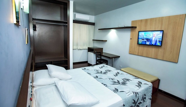 Hotel 365