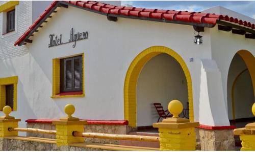 Hotel Agüero