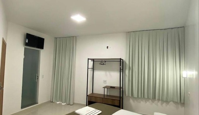 Hotel Gran Solar Com estacionamento PAGO para Caminhão com ponto de tomada para baú frigorífico in Contagem