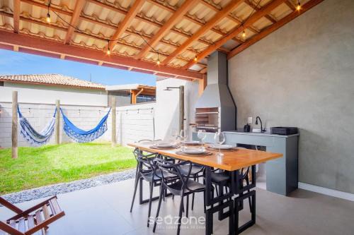 House 2 min from Ribanceira Beach AEM0004
