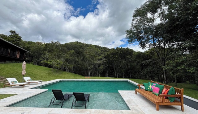 House in the Woods in Santo Antônio do Pinhal