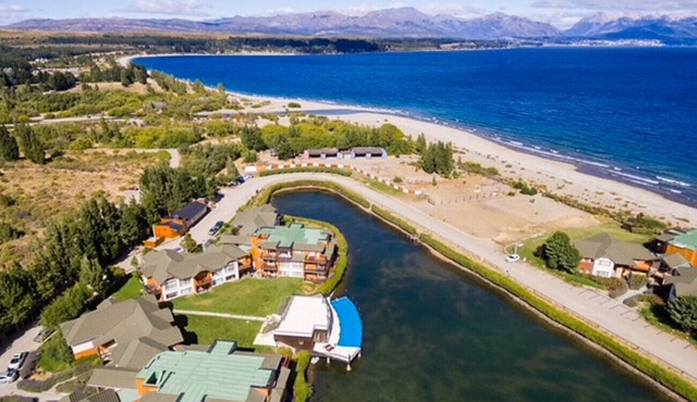 House in Bariloche with terrace and pool in Villa Huapi