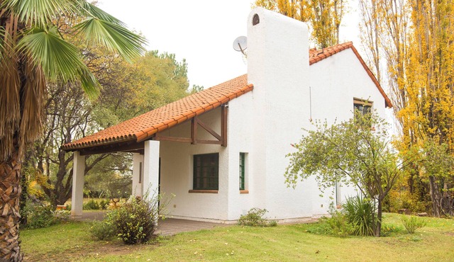 House minutes from the wineries, Wifi, 2 WC, 5 People