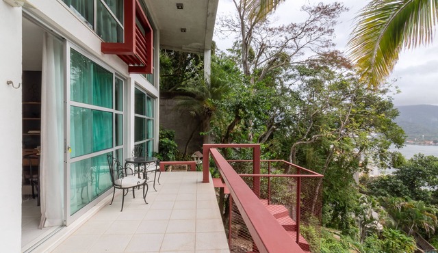 House overlooking Rodrigo de Freitas Lagoon | VR2