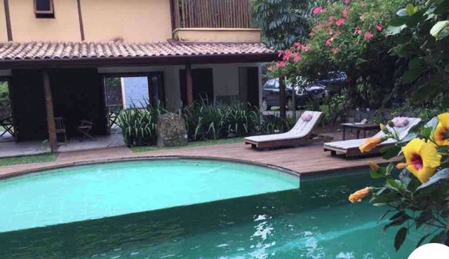 House - Studio apartment for couples in a gated community with pool, Praia do Curral in Ilhabela.