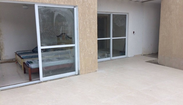 House with pool for rent, 10 suites, sleeps 30 people, 250 meters from the beach.