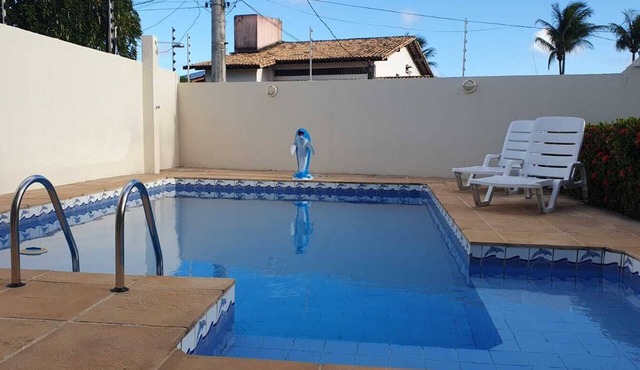 House with private pool 600m from Vilas do Atlântico Beach | 3 bedrooms with air conditioning