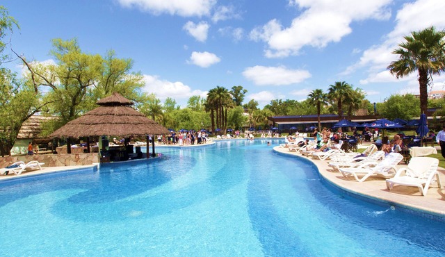 Howard Johnson by Wyndham San Pedro Resort & Marina
