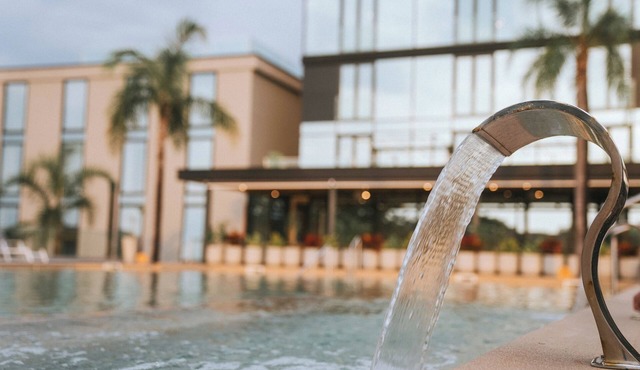 Howard Johnson Plaza La Ribera