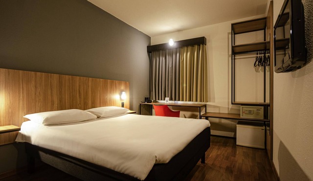 ibis Betim