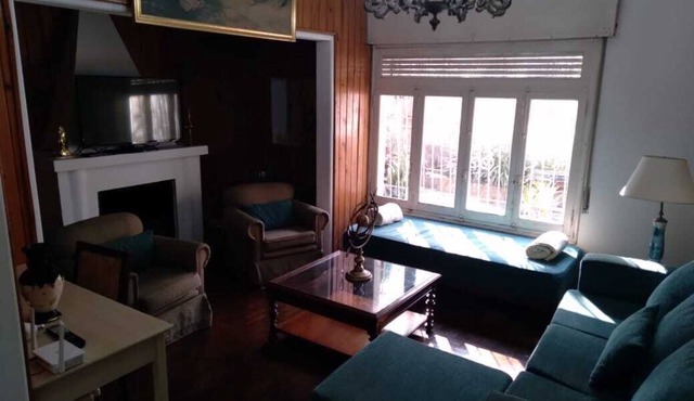 "La Dorada", Whole Family House in nice residential area