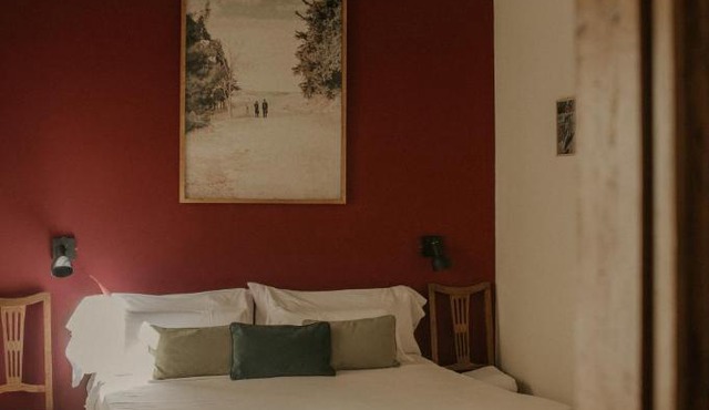 La Noire Petit hotel