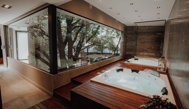 La Urumpta Hotel, AKEN MIND