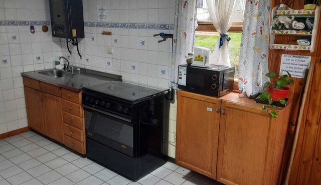 Large house 9 guests. Ideal families and friends 10 minutes from the town center
