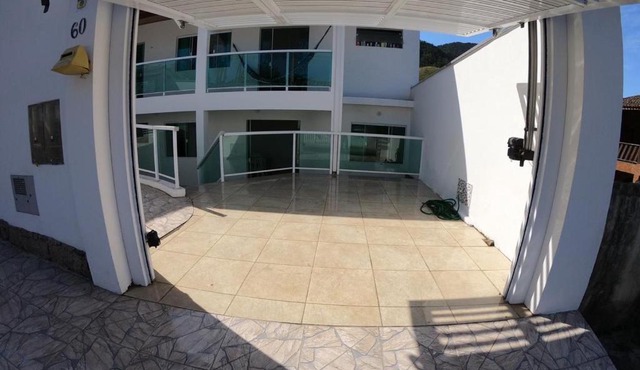 Linda Casa no Litoral Norte à 1 minuto da praia e próxima à IlhaBela