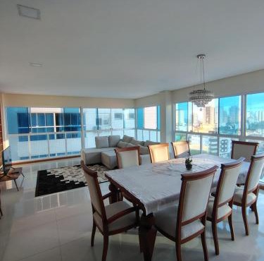 Lindo apartamento no Centro