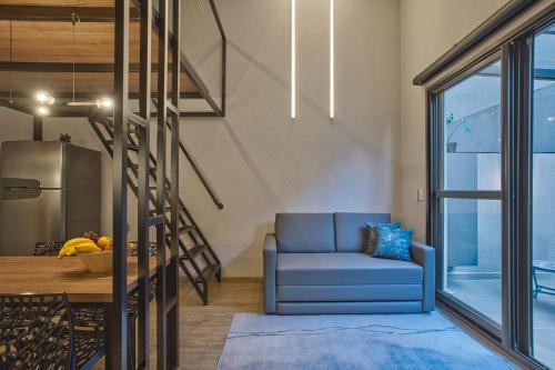 Loft 102