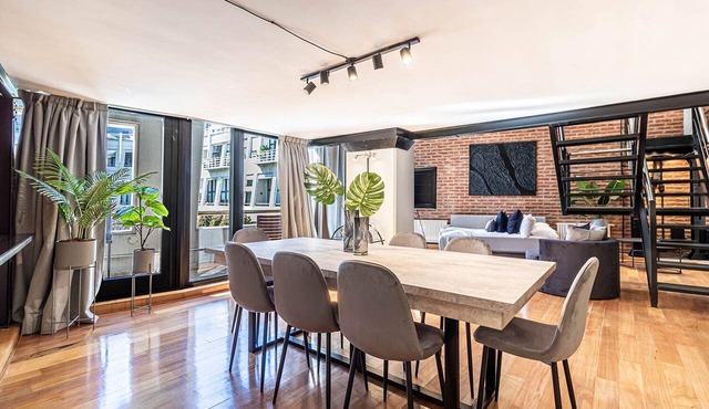 Loft in BA's Most Iconic Building · Pool & BBQ